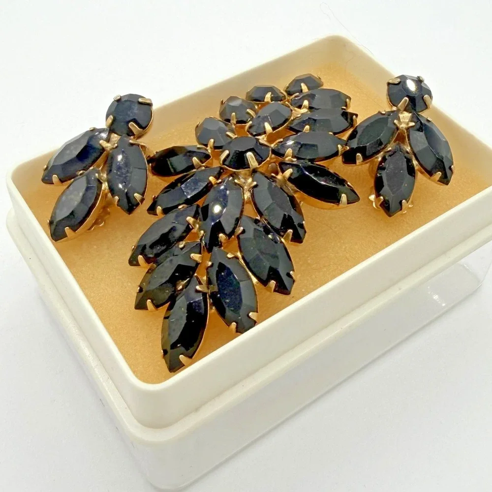 Vintage Black Navette Rhinestone Brooch‎ Clip Earrings Set Gold Tone Mid Century